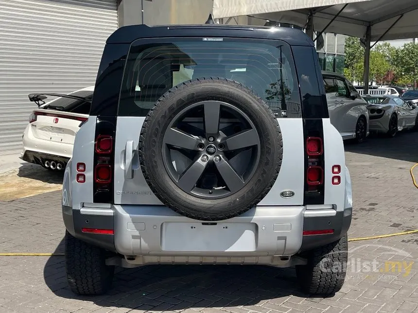 2022 Land Rover Defender 90 P300 SE SUV