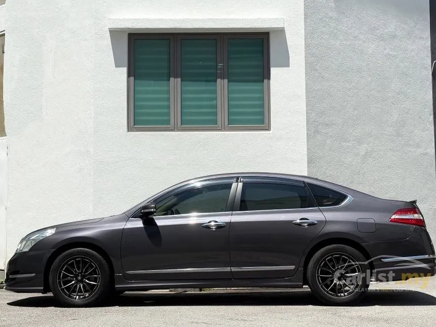 2010 Nissan Teana XE Luxury Sedan