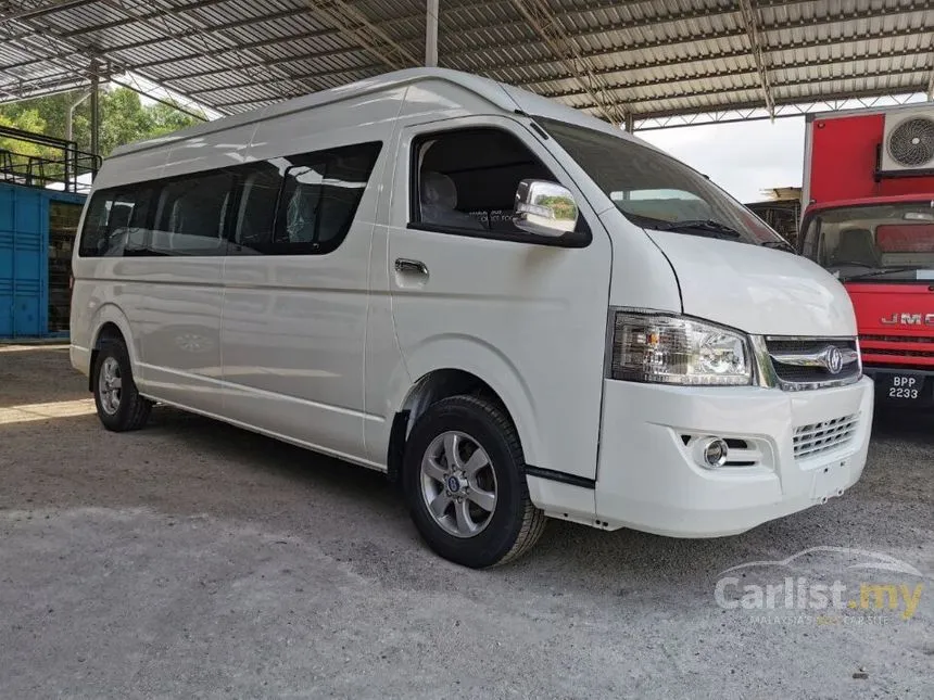 Toyota 18 sale seater van