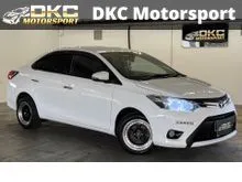 2018 Toyota Vios 1.5 E Sedan / SMART KEY WITH PUSH START BUTTON / REVERSE CAMERA / MULTIFUNCTION STEERING WHEEL / DUAL AIRBAGS / REAR PARKING SENSORS