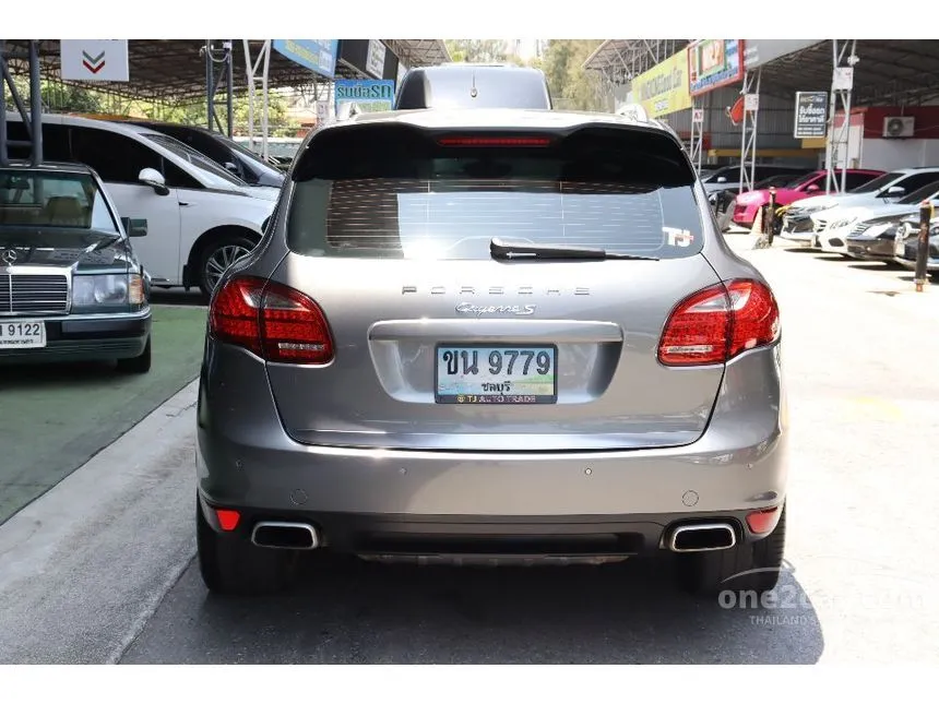 2013 Porsche CAYENNE S Hybrid SUV