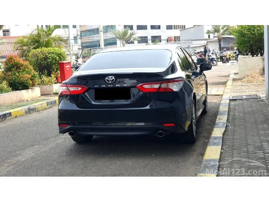2020 Toyota Camry V Sedan