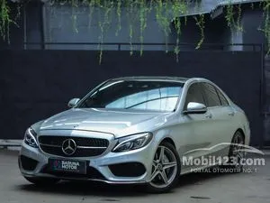 2017 Mercedes-Benz C300 2.0 AMG Line CKD Sedan