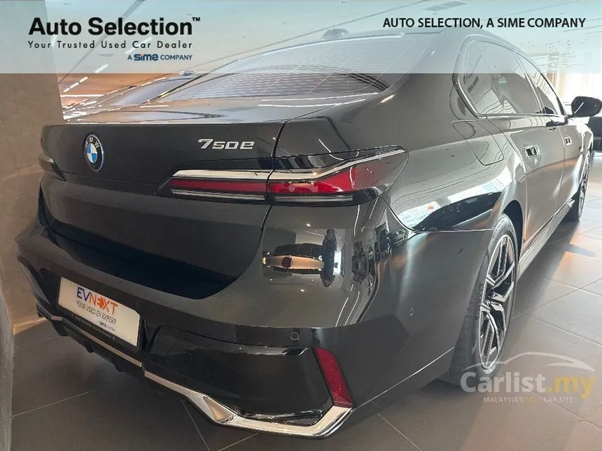 2024 BMW 750e xDrive M Sport Pure Excellence Sedan