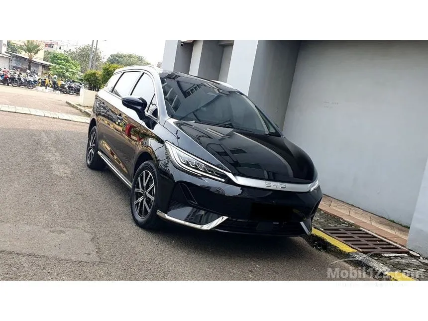 2025 BYD M6 Superior Captain 6-seater MPV