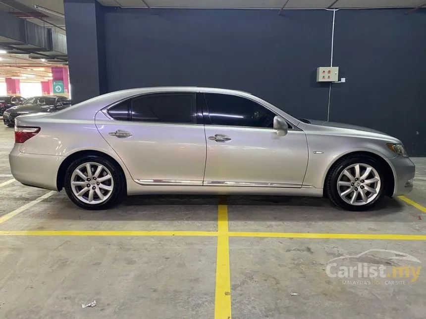 2007 Lexus LS 460L Sedan