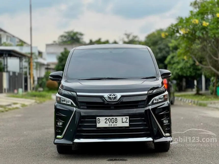 Jual Mobil Toyota Voxy 2018 2.0 di DKI Jakarta Automatic MPV Hitam Rp 300.000.000