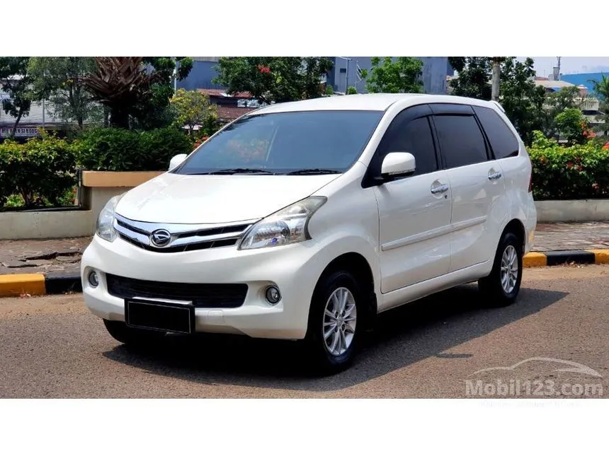 2013 Daihatsu Xenia R MPV