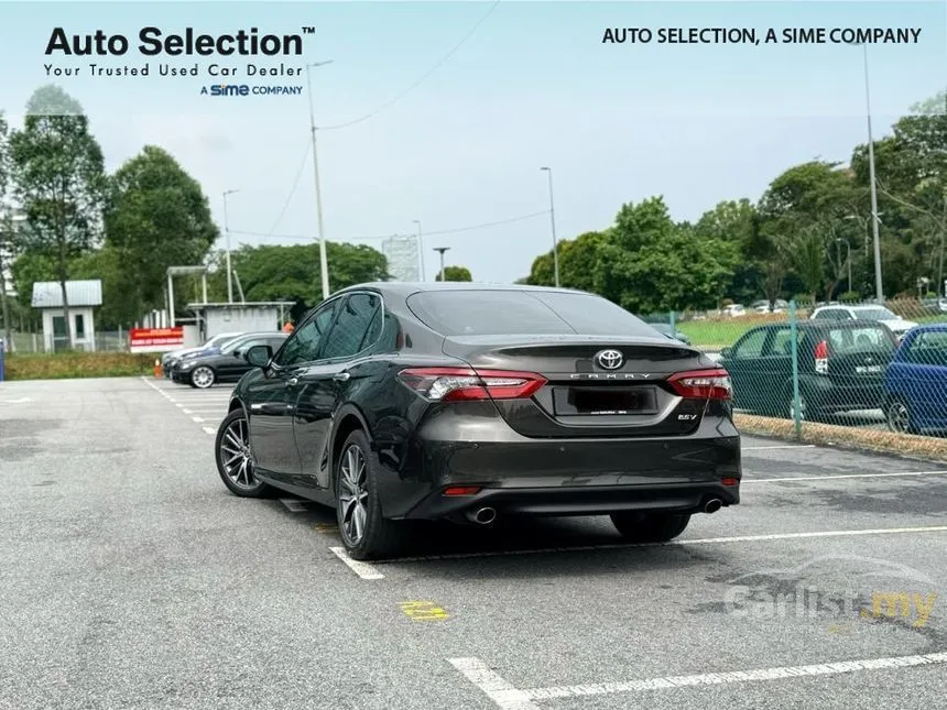 2023 Toyota Camry V Sedan