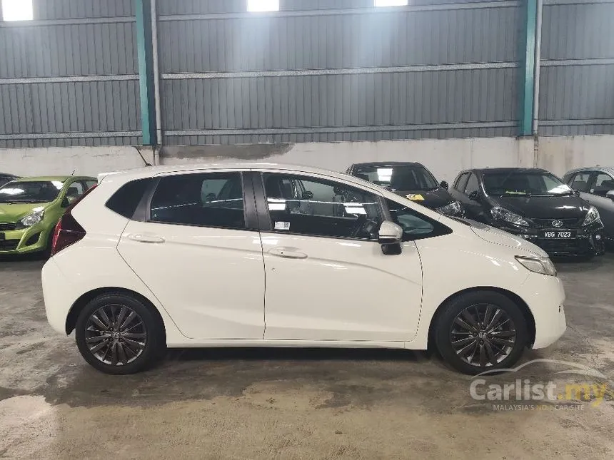 2014 Honda Jazz V Hatchback