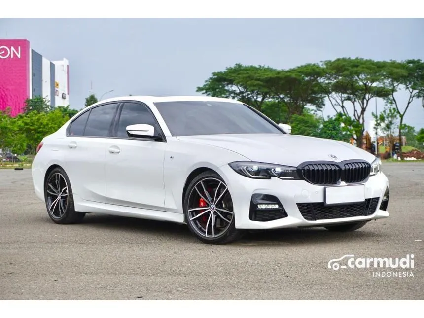 2022 BMW 330i M Sport Sedan