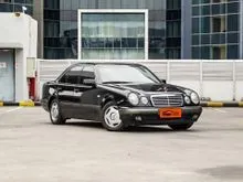 1997 Mercedes-Benz E230 2.3 Sedan