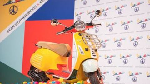Vespa Primavera Sean Wotherspoon, Harganya Senilai Avanza Bekas