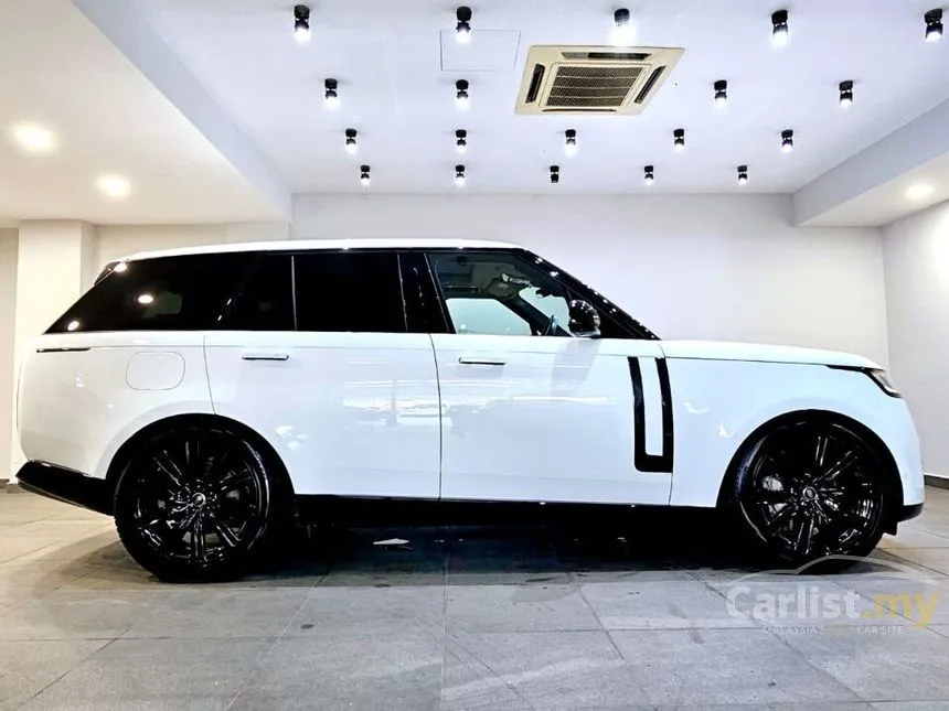 2022 Land Rover Range Rover D350 Autobiography SUV