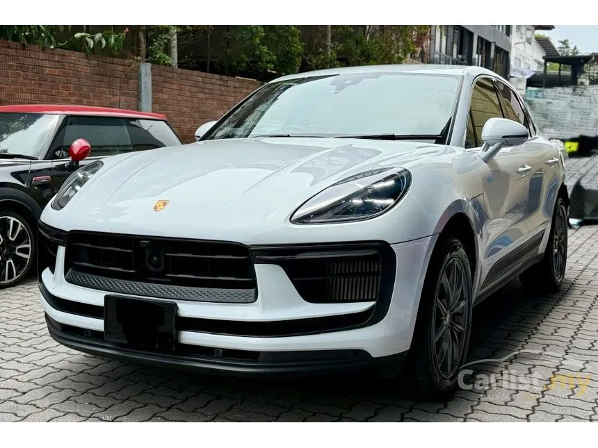 2021 Porsche Macan Turbo SUV