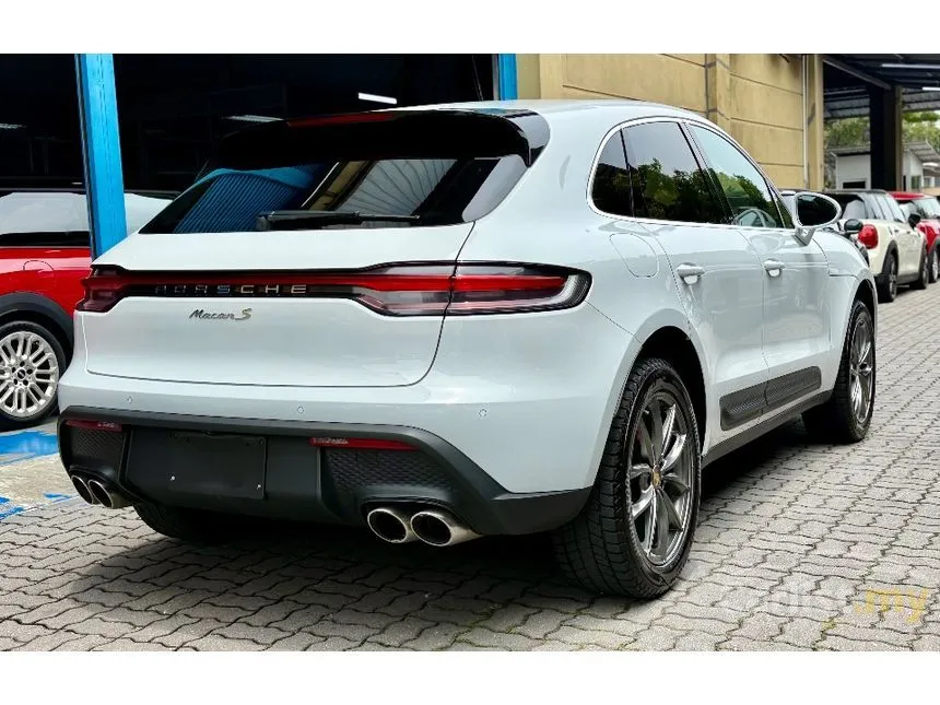 2021 Porsche Macan Turbo SUV