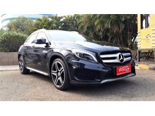 Mercedes Benz GLA200 Sport AMG CBU AT 2015 Hitam Panoramic Sunroof - Tangan 1 dari baru - 36 Ribu Miles - Kredit bisa dibantu