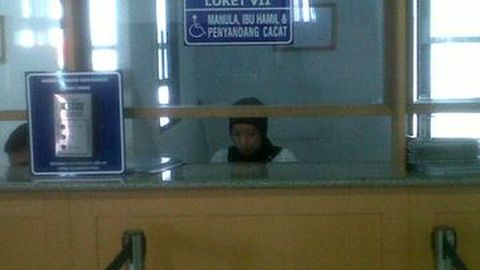 Lansia, Ibu Hamil & Menyusui Tak Perlu Antri di Samsat Bekasi