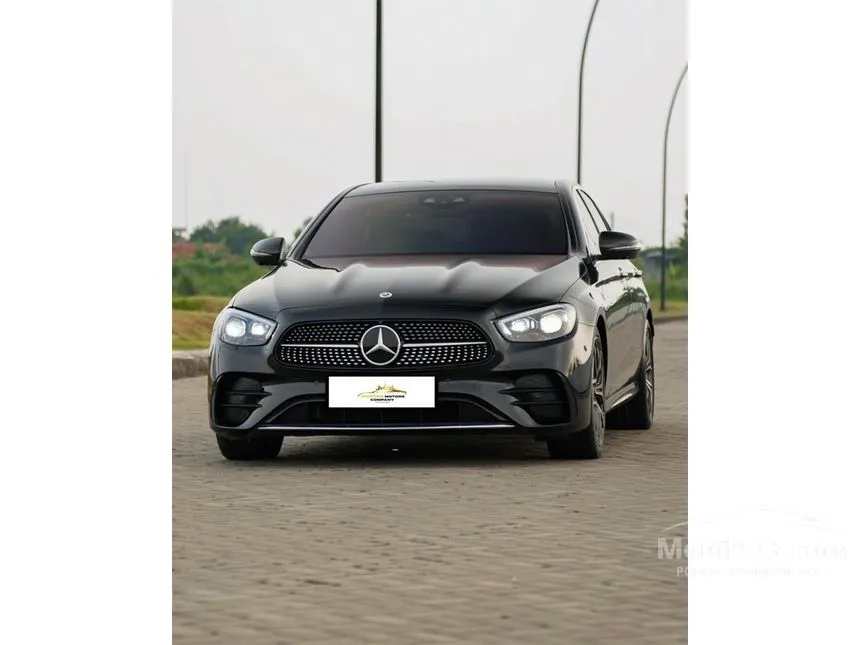 2022 Mercedes-Benz E300 AMG Line Sedan