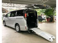 2016 Toyota Voxy 2.0 8 SEATER - AUTO SLOPE FOR WHEEL CHAIR - 2 POWER DOOR - VERY RARE UNIT - 5 YEARS WARRANTY
