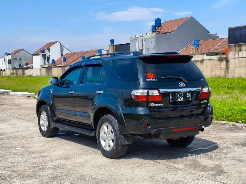 2011 Toyota Fortuner G Lux SUV