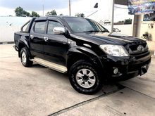 Toyota Hilux 2.5 G Pickup Truck 4WD WITH SLIDE COVER TRUNK