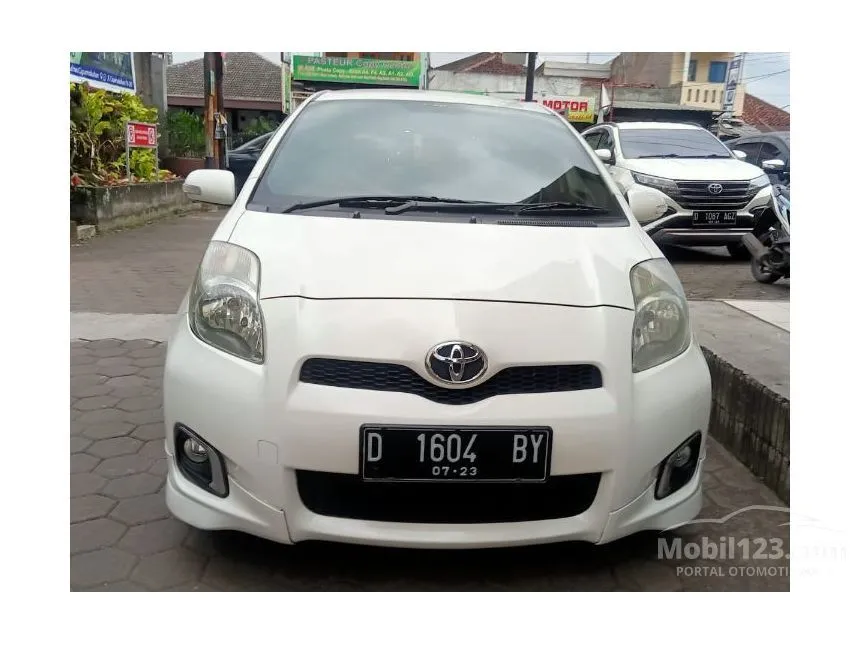 Jual Mobil Toyota Yaris 2012 S 1.5 di Jawa Barat Automatic Hatchback Putih Rp 144.000.000