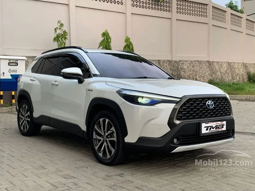 2022 Toyota Corolla Cross Hybrid SUV