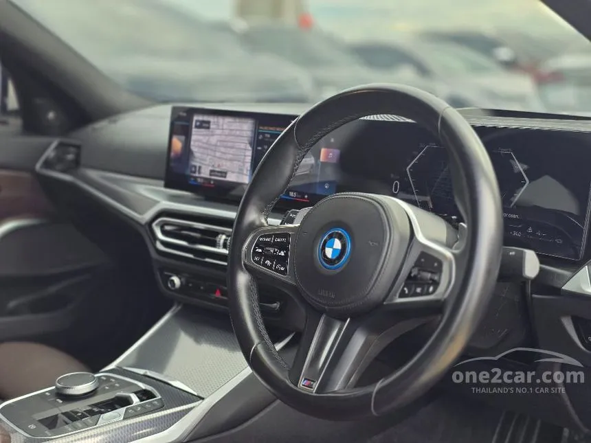 2024 BMW 330e M Sport Sedan