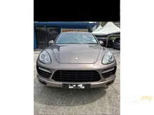2011 Porsche Cayenne 4.8 Turbo SUV (A)
