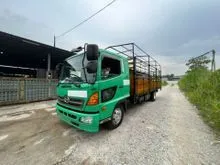 2022 Unregistered Hino FD7 21.5 Kaki Cargo With Steel Pagar & Canvas For Sell ( HINO ENGINE J07E )