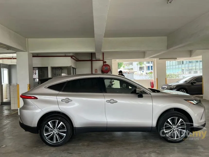 2025 Toyota Harrier Luxury SUV