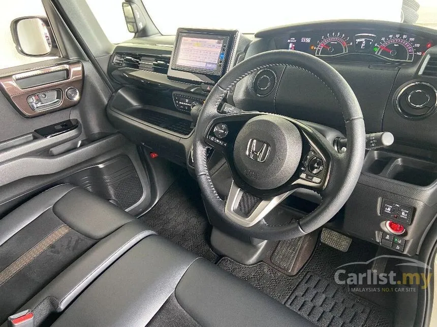 2018 Honda N-Box Custom G EX Hatchback