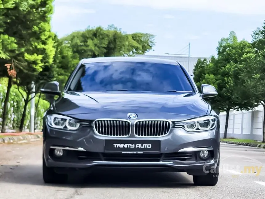 2019 BMW 318i Luxury Sedan