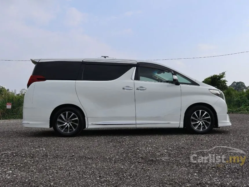 2017 Toyota Alphard Executive Lounge MPV