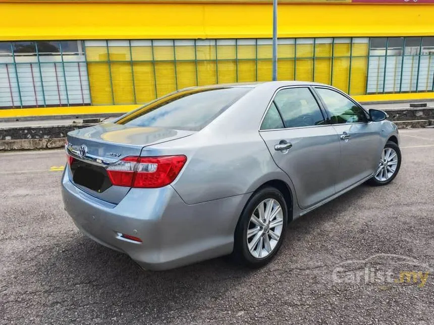 2013 Toyota Camry V Sedan