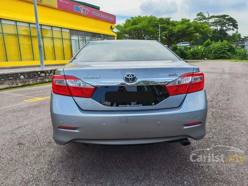 2013 Toyota Camry V Sedan