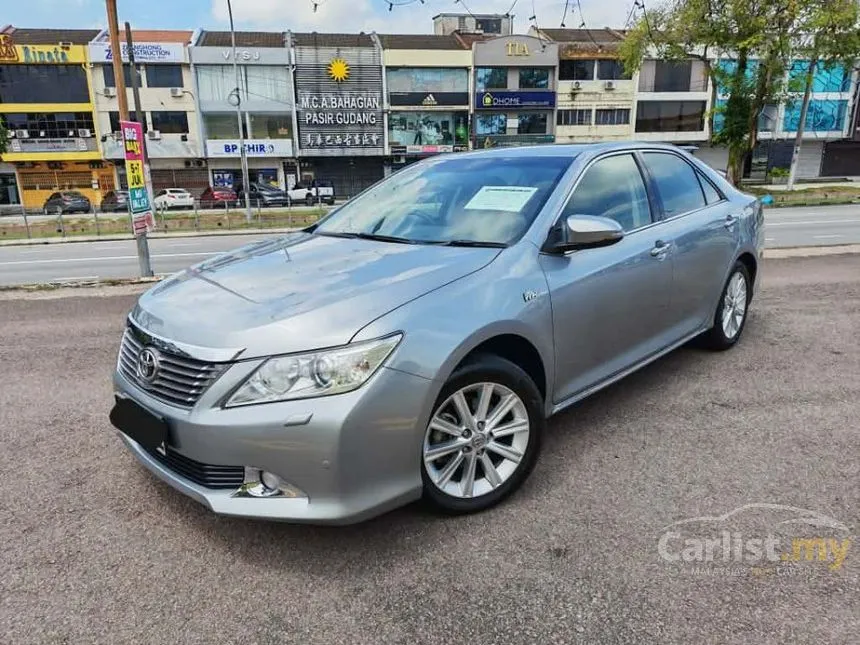 2013 Toyota Camry V Sedan