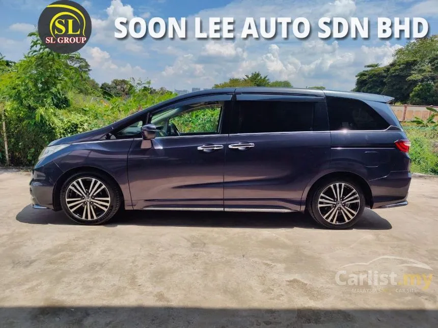 2013 Honda Odyssey Absolute MPV