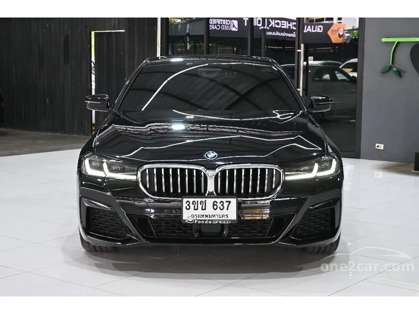 2022 BMW 530e M Sport Sedan
