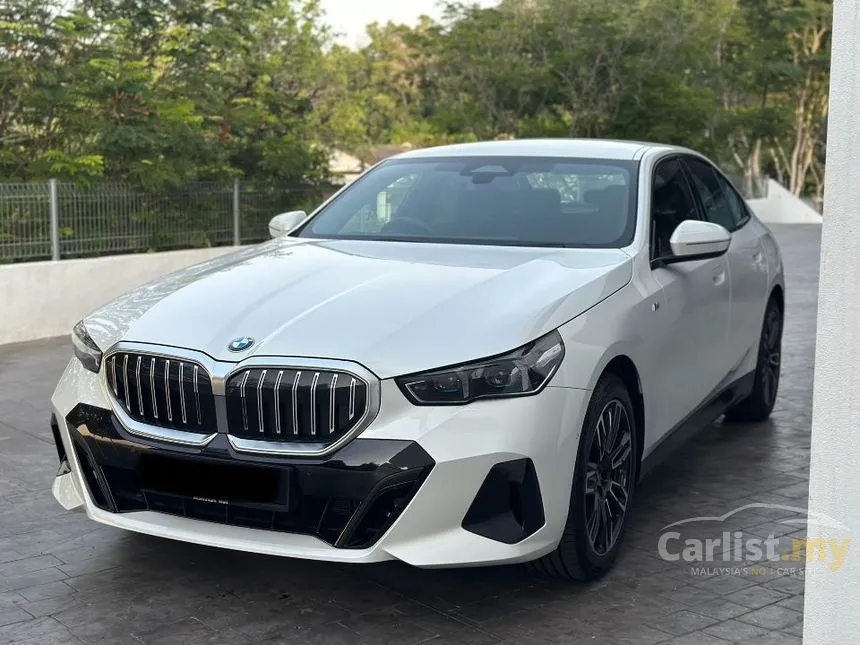 2025 BMW 520i M Sport Sedan