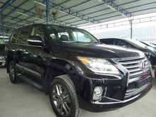 2014 Lexus LX570 5.7 *Unreg*