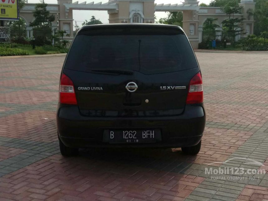 Jual Mobil Nissan Grand Livina 2009 XV 1.5 di Banten 