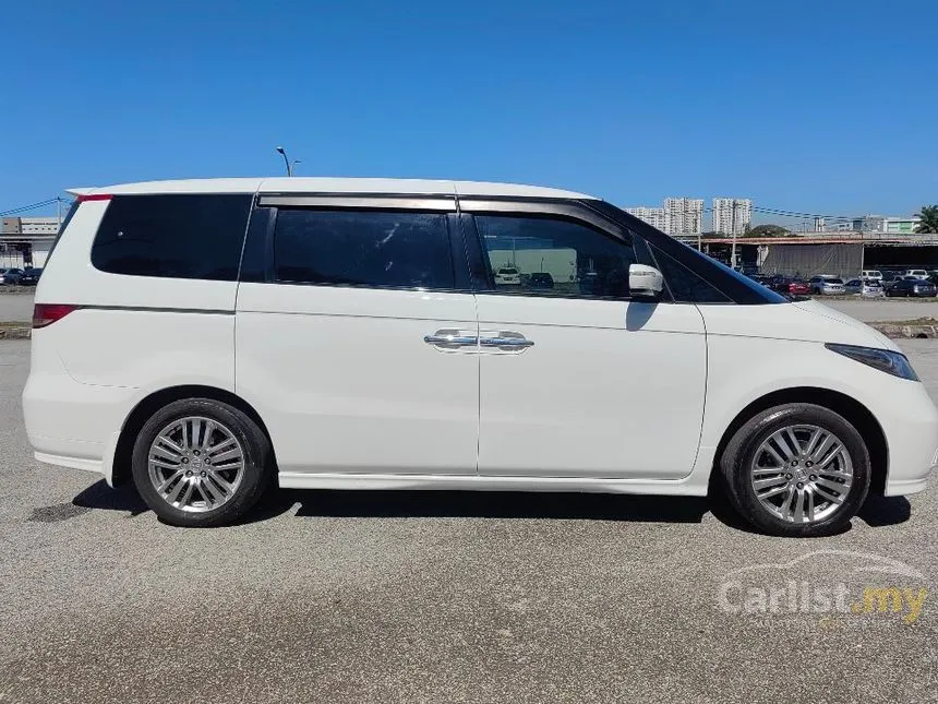 2004 Honda Elysion MPV