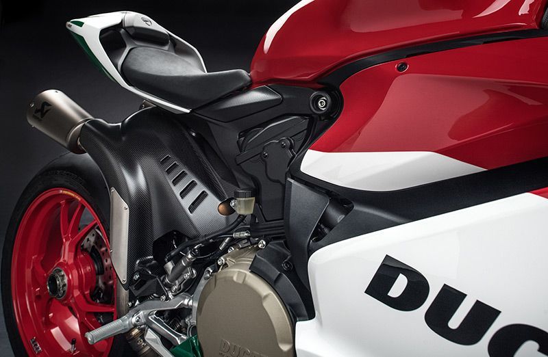 Ducati 1299 Panigale R Final Edition Diluncurkan dan Dihadiri Dua Pembalap WSBK 11