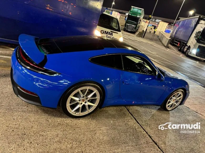 2025 Porsche 911 Carrera Coupe