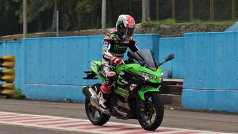 All-new Kawasaki Ninja 250 di Mata Jonathan Rea