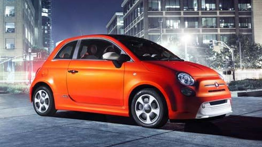 Fiat 500e store 2012