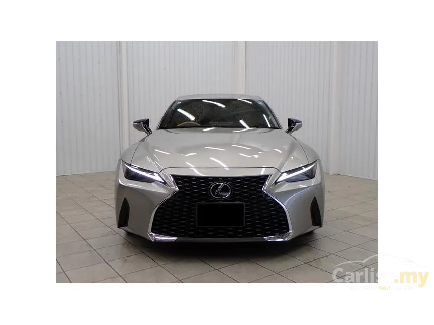 2023 Lexus IS 300 Version L Sedan