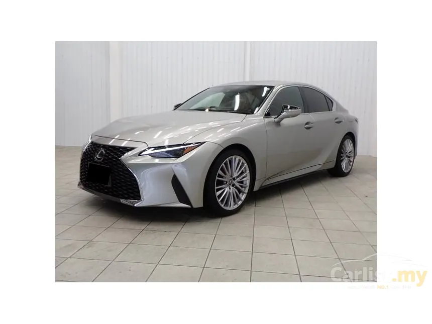 2023 Lexus IS 300 Version L Sedan